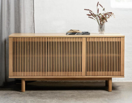 Tiber kummut 143 cm interjöör